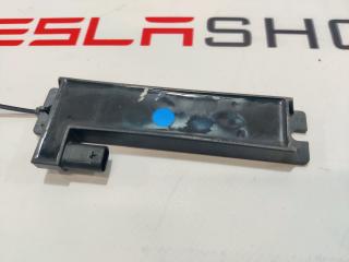 Антенна системы комфортного доступа Tesla Model X 1 поколение 2019, электро, 1043129-00-B, X-12069-008R1-F
