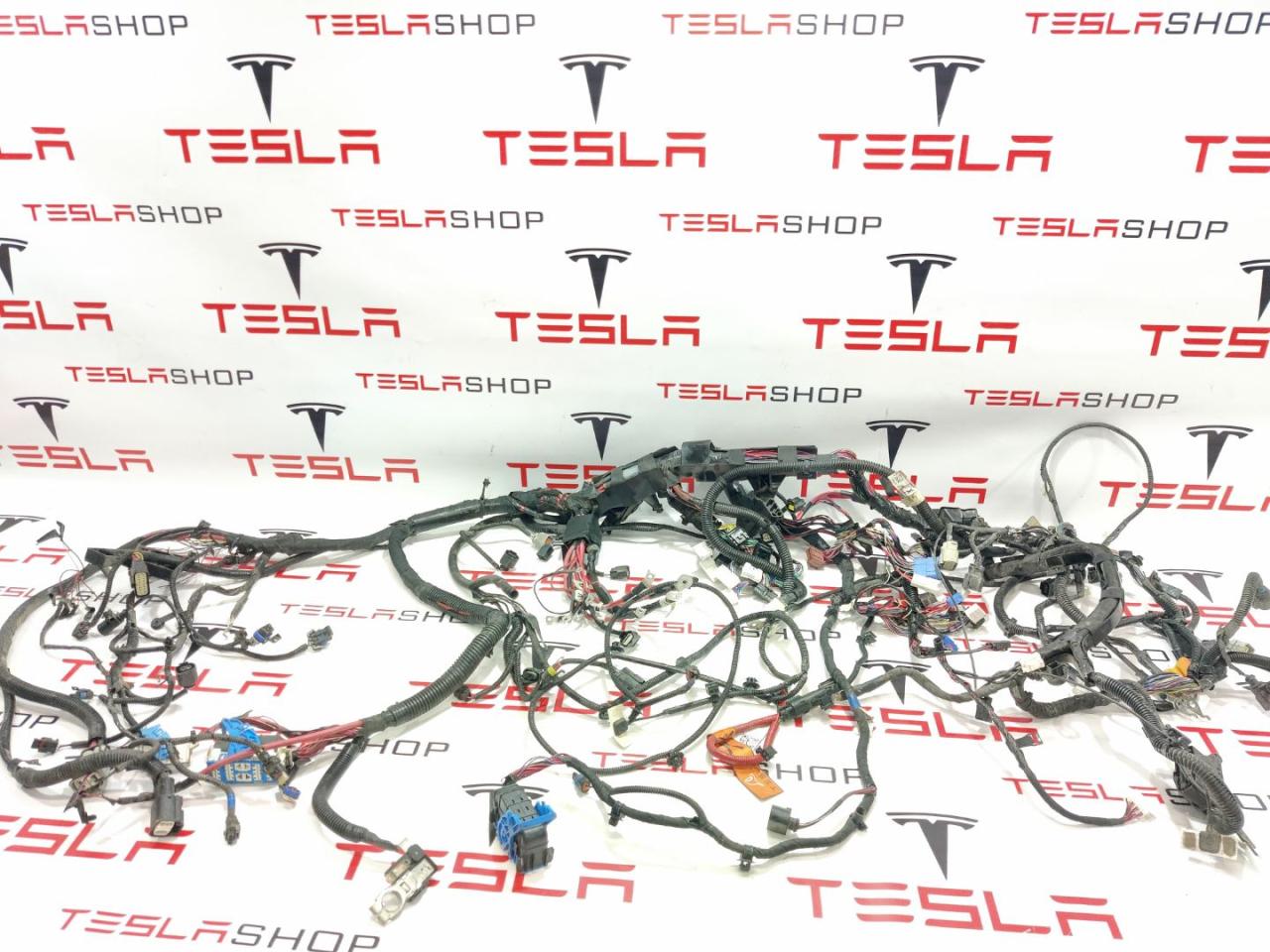 проводка подкапотная Tesla Model X 1 поколение 2019, электро, 1072447-82-A, 2036885-00-A, 3072447-02-C, 2072447-00-A - фото №1