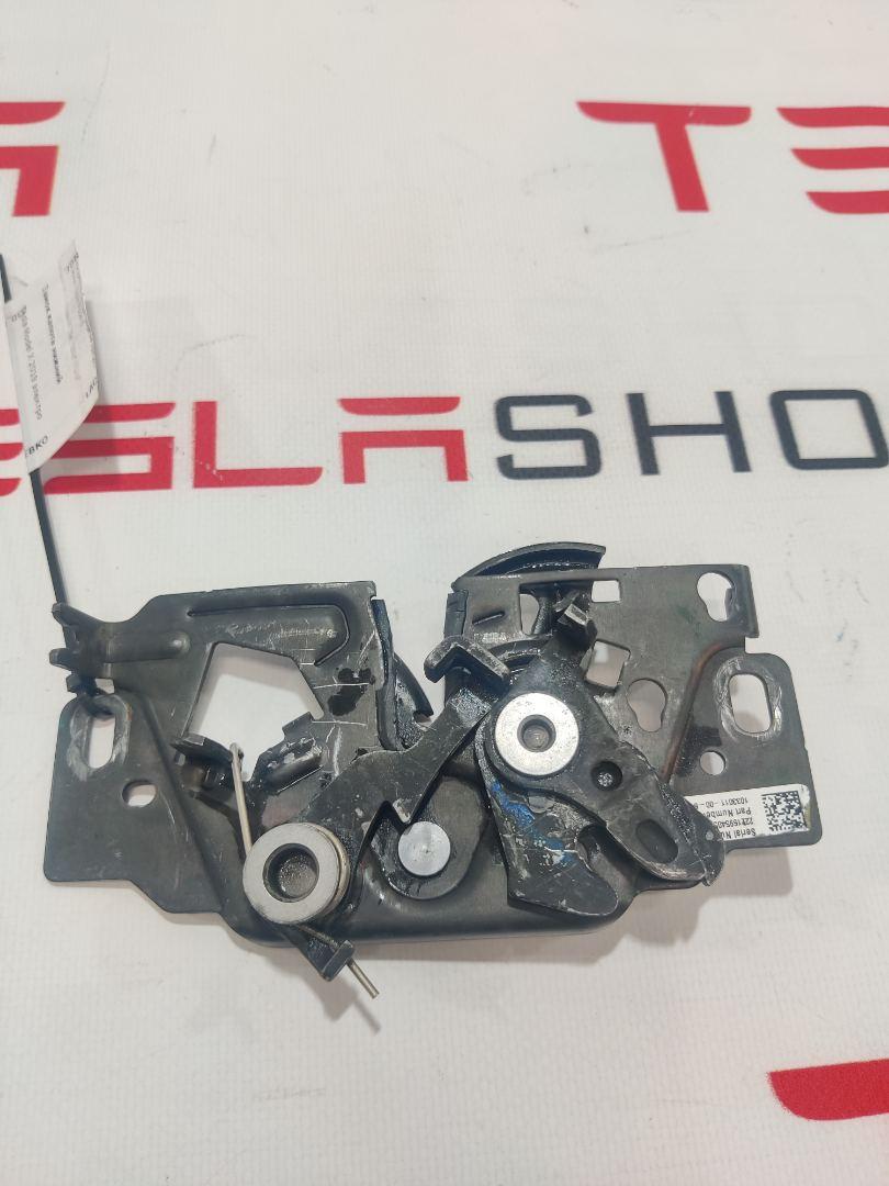 замок капота Tesla Model X 1 поколение 2019, электро, 1033011-00-A - фото №1