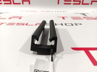 Заглушка салазки сиденья Tesla Model 3 1 поколение 2020, 1097490-00-B
