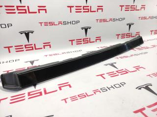 накладка двери (крышки) багажника Tesla Model X 1 поколение 2016, 104136400G, 1048511-00-C