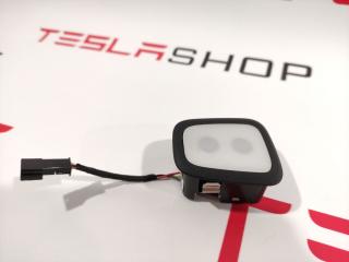Фонарь подсветки салона Tesla Model X 1 поколение 2016, 1047365-00-B
