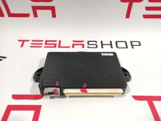 Блок управления подъемной задней двери Tesla Model X 1 поколение 2016, 1045490-10-D