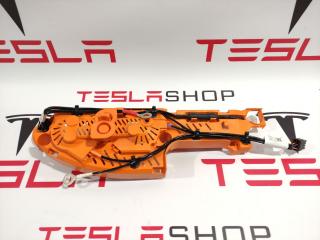 Корпус вспомогательного блока управления основной батареи Tesla Model X 1 поколение 2016, 1042876-00-C, 1041310-00-F, 1039577-00-F