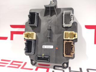 модуль управления двери Tesla Model X 1 поколение 2016, 1062056-00-B, 1062056-00-D