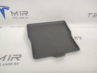 Коврик резиновый вещевого ящика Tesla Model 3 1 поколение 2020, 1093093-00