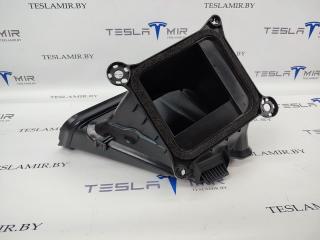 воздухозаборник Tesla Model 3 1 поколение 2020, 1107204-00, 1092162-00