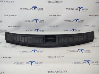Отделка багажника (пластик) под замок Tesla Model S 1 поколение [рестайлинг] 2017, 1010824-01