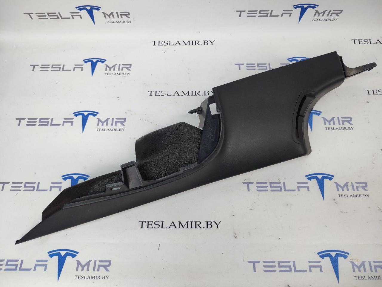 Накладка стойки С внутренняя левая верхняя Tesla Model 3 1 поколение 2020, 1086281-00, 1086281-88 - фото №1