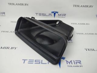 воздухозаборник Tesla Model 3 1 поколение 2020, 1092162-00
