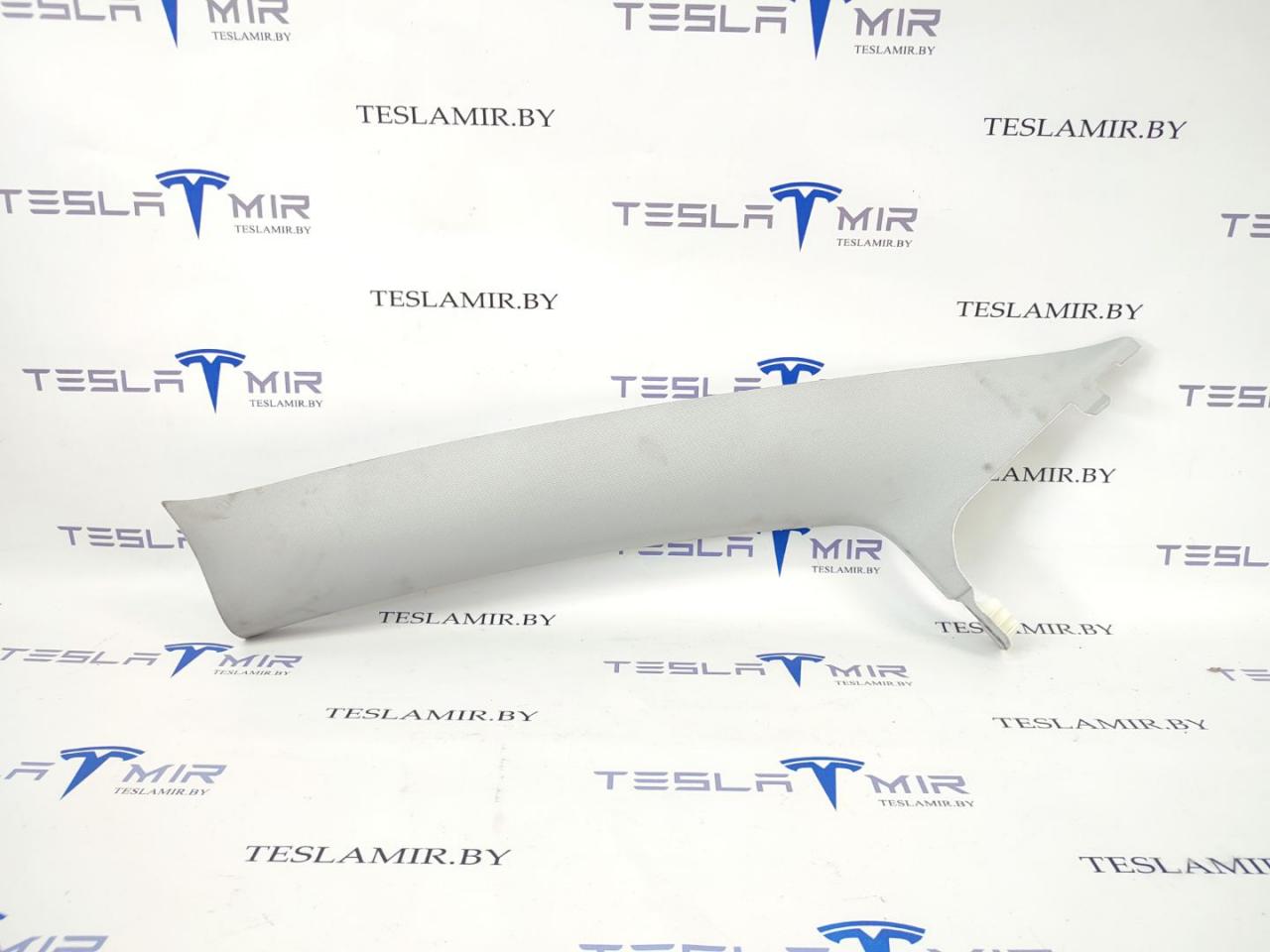 Накладка декоративная стойки А внутренняя левая верхняя Tesla Model 3 1 поколение 2020, 1086237-91, 1086237-00 - фото №1