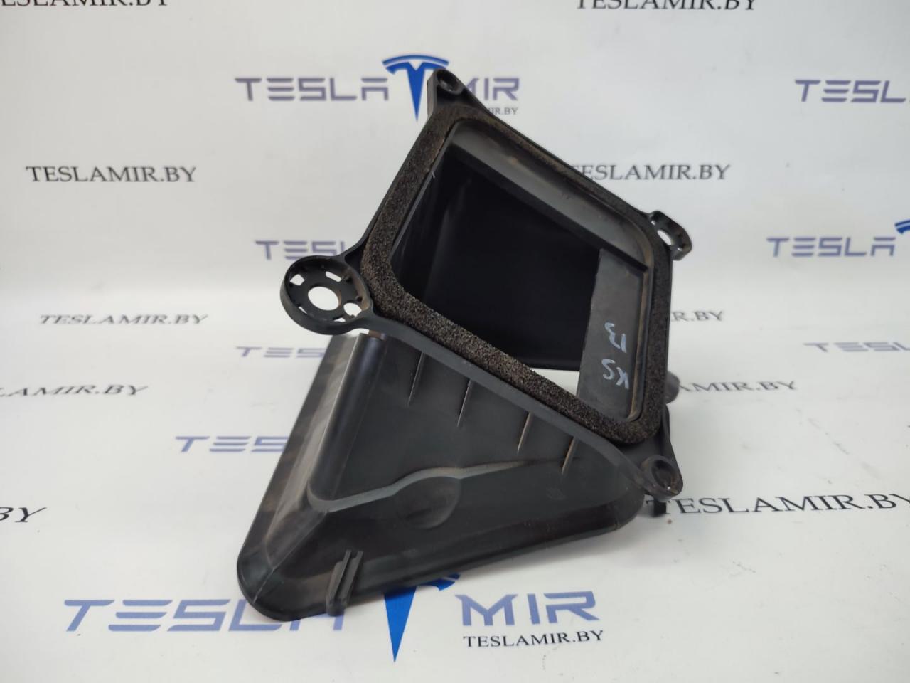 воздухозаборник Tesla Model 3 1 поколение 2020, 1107204-00, 1092162-00 - фото №1