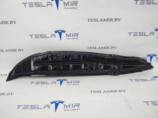 Шумоизоляция (уплотнитель) крыла (язык) правый Tesla Model S 1 поколение [рестайлинг] 2017, 1050420-00