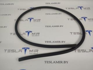 уплотнитель двери Tesla Model 3 1 поколение 2020, 1090508-00, 1090509-00