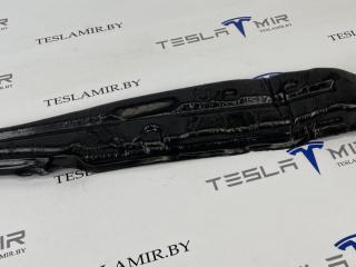 Шумоизоляция (уплотнитель) крыла (язык) левый Tesla Model S 1 поколение [рестайлинг] 2017, 1050419-00