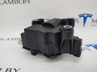 контактор высоковольтной батареи Tesla Model 3 1 поколение 2020, 1089334-02