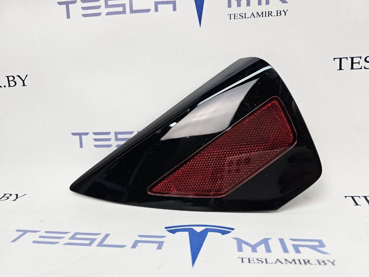 отражатель левый Tesla Model 3 1 поколение 2020, 1525134-00 - фото №1