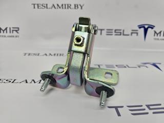 петля крышки багажника Tesla Model Y 1 поколение 2021, 1500495-00