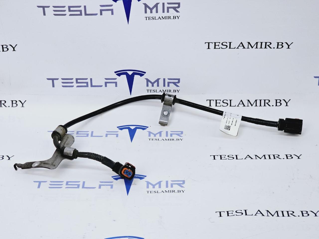 Электропроводка суппорта (ручника) правая Tesla Model 3 1 поколение 2023, 1044782-00 - фото №1