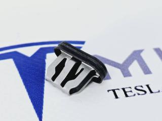 Клипса крепления накладки порога Tesla Model 3 1 поколение 2020, 1110167-00