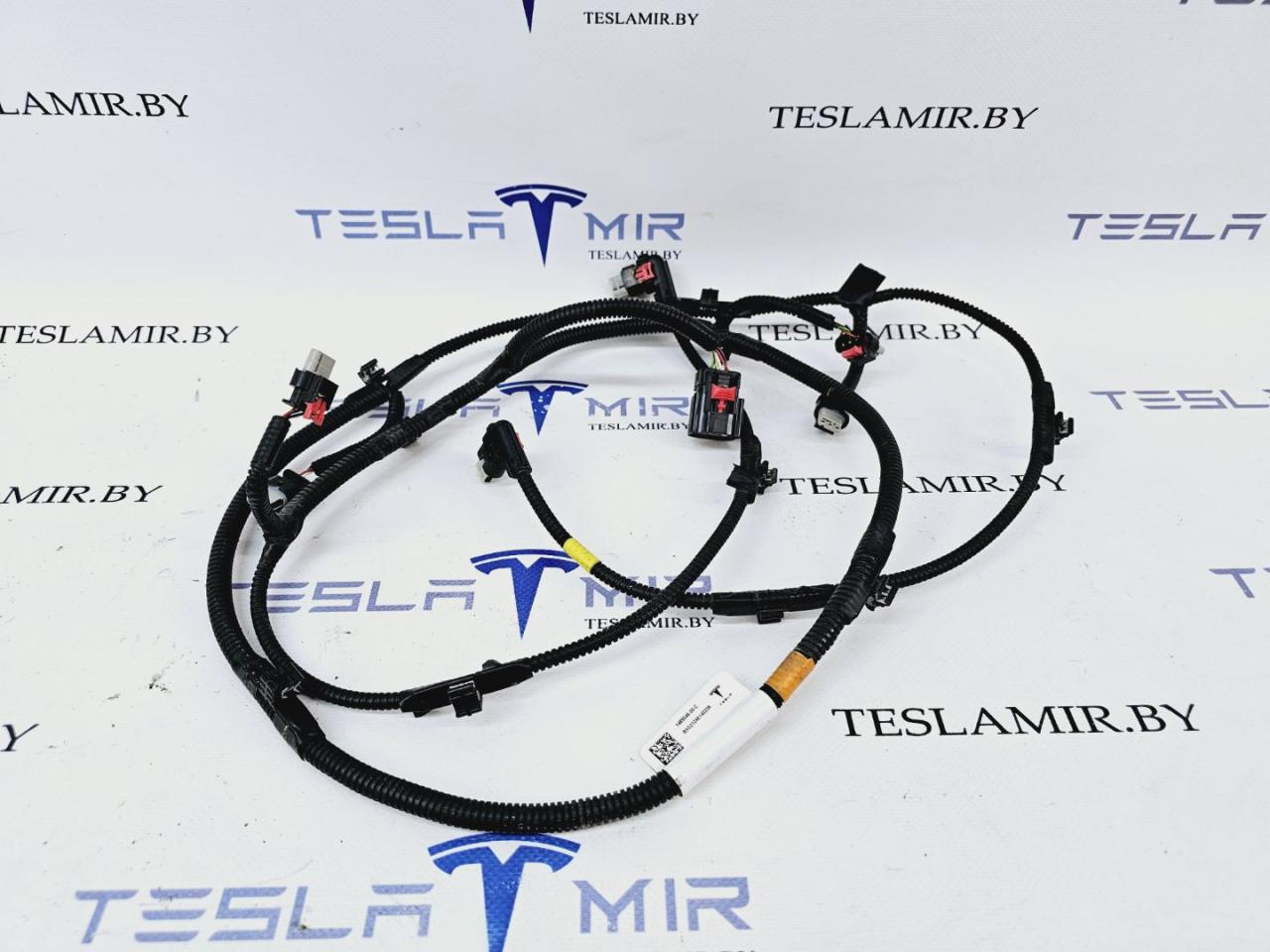 Электропроводка бампера заднего Tesla Model Y 1 поколение 2021, 1489046-00 - фото №1