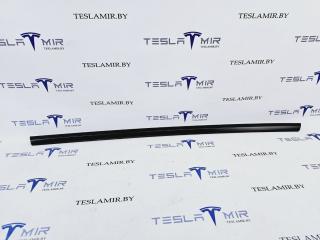 молдинг двери задней правой Tesla Model Y 1 поколение 2021, 1495721-00