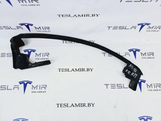 уплотнитель двери Tesla Model S 1 поколение [2-й рестайлинг] 2022, 1005423-00