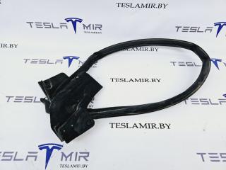 уплотнитель двери Tesla Model S 1 поколение [2-й рестайлинг] 2022, 1615101-00