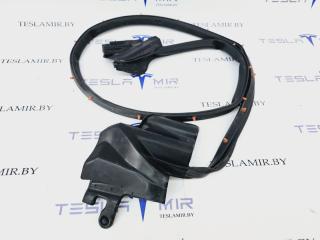 уплотнитель двери Tesla Model S 1 поколение [2-й рестайлинг] 2022, 1615099-00
