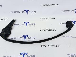 уплотнитель двери Tesla Model S 1 поколение [2-й рестайлинг] 2022, 1005420-00