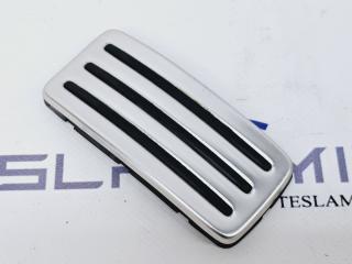 накладка на педаль Tesla Model S 1 поколение [2-й рестайлинг] 2021, 1020097