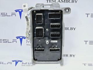 Блок управления BCM (бортовой сети) (Body Control Module) Боди Tesla Model S 1 поколение [2-й рестайлинг] 2022, 1585663-00, 1585663-20, 1585663-04, 1586469-00
