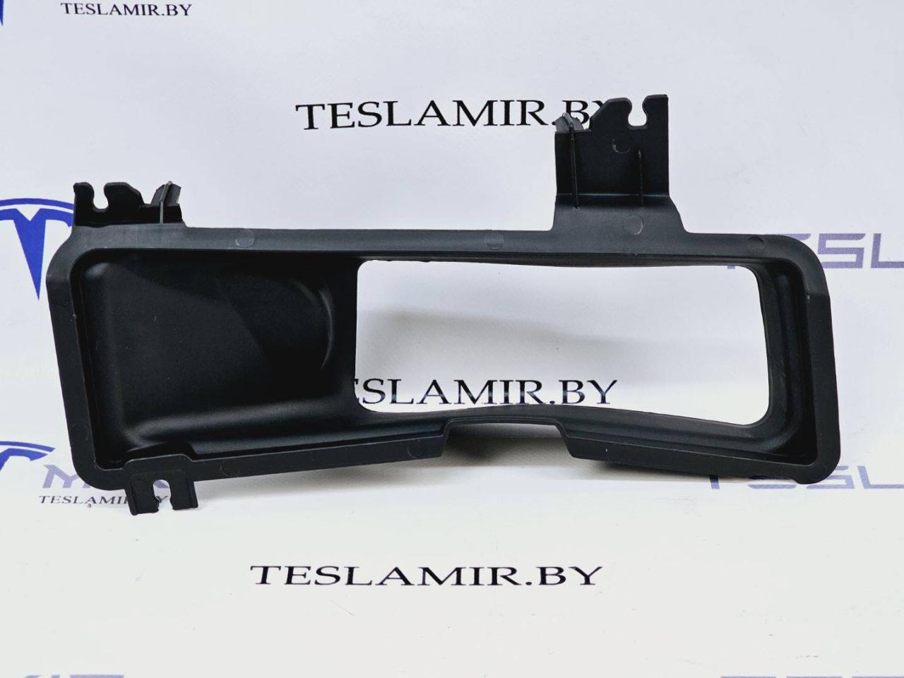 воздухозаборник Tesla Model 3 1 поколение 2022, 1588275-00 - фото №1