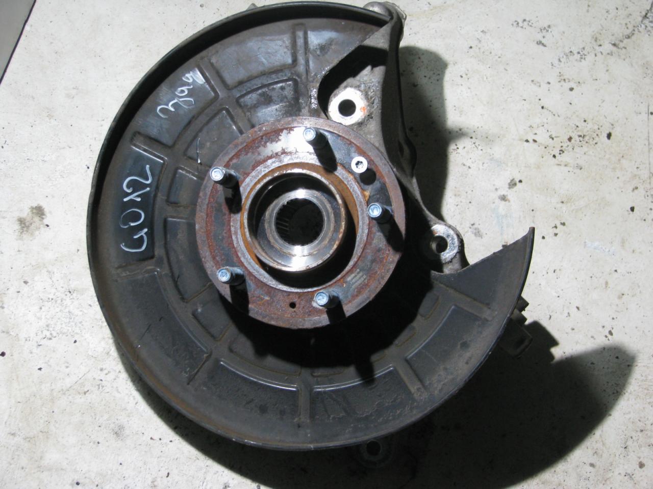 ступица задняя левая Chevrolet Equinox 3 поколение 2018, 1.5 л., бензин, АКПП, внедорожник 5 дв. - фото №1