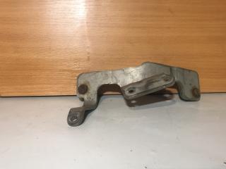 кронштейн глушителя Chevrolet Equinox 3 поколение 2018, 1.5 л., бензин, АКПП, внедорожник 5 дв.