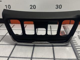 пластик GMC Terrain 2 поколение 2018, 2.0 л., бензин, АКПП, внедорожник 5 дв., DG9C-9F836-AC