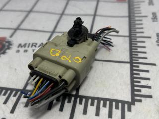 разъем (фишка) проводки GMC Terrain 2 поколение 2019, 1.5 л., бензин, АКПП, белый, внедорожник 5 дв.