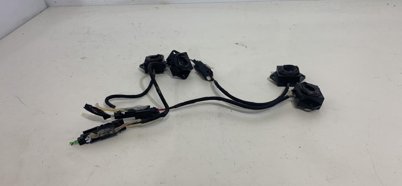 микрофон Chevrolet Equinox 3 поколение 2018, 1.5 л., бензин, АКПП, белый, внедорожник 5 дв., полный привод, 84384830 - фото №1