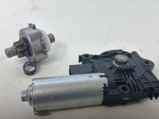 моторчик регулировки сиденья Chevrolet Equinox 3 поколение 2019, 1.5 л., бензин, АКПП, черный, внедорожник 5 дв., полный привод