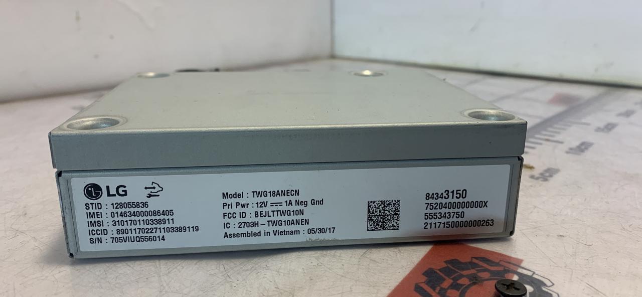 блок радио GMC Terrain 2 поколение 2018, 2.0 л., бензин, АКПП, серый, передний привод, 84343150 - фото №1