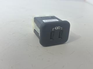 разъем AUX / USB Chevrolet Equinox 3 поколение 2020, 1.5 л., бензин, АКПП, черный, внедорожник 5 дв., 13598459