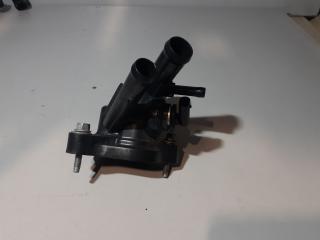 корпус термостата Chevrolet Equinox 3 поколение 2018, 1.5 л., бензин, АКПП, белый, внедорожник 5 дв., полный привод, 12641073