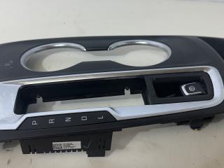 консоль салона Chevrolet Equinox 3 поколение 2018, 1.5 л., бензин, АКПП, черный, внедорожник 5 дв., полный привод, 23363723