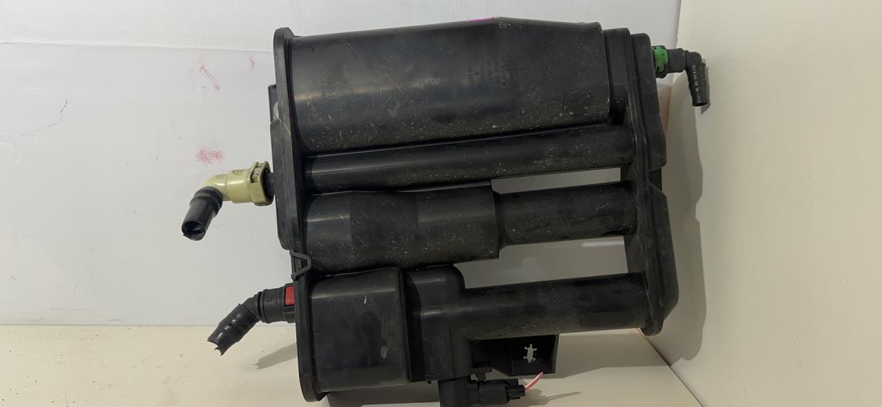 адсорбер Chevrolet Equinox 3 поколение 2018, 1.5 л., бензин, АКПП, белый, внедорожник 5 дв., полный привод, 84309187 - фото №1