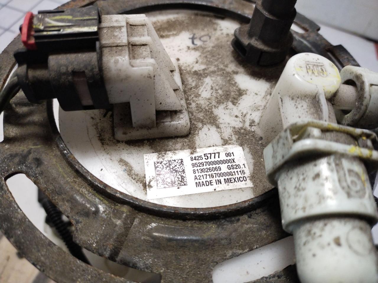 насос топливный GMC Terrain 2 поколение 2018, 2.0 л., бензин, АКПП, серый, передний привод, 84255777 - фото №1