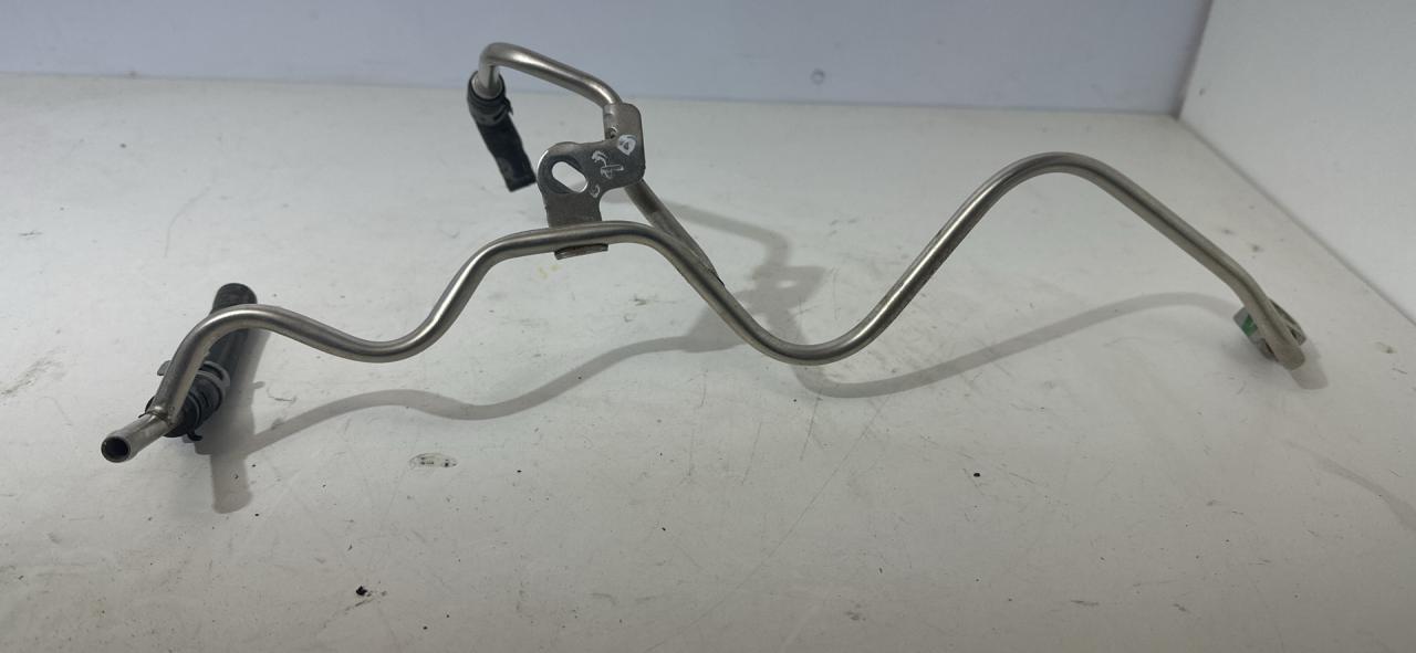 трубка охлаждающей жидкости GMC Terrain 2 поколение 2019, 1.5 л., бензин, АКПП, белый, внедорожник 5 дв. - фото №1