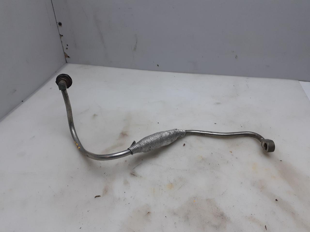 масляная трубка турбины GMC Terrain 2 поколение 2018, 1.5 л., бензин, АКПП, черный, внедорожник 5 дв., полный привод, 12673207 - фото №1