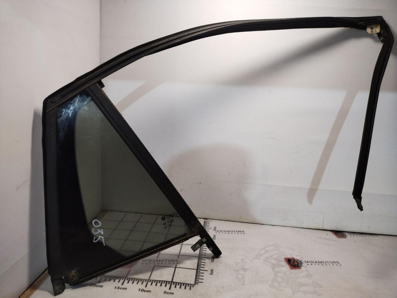 стекло двери задней правой GMC Terrain 2 поколение 2018, 2.0 л., бензин, АКПП, серый, передний привод, 43R-004589 - фото №1