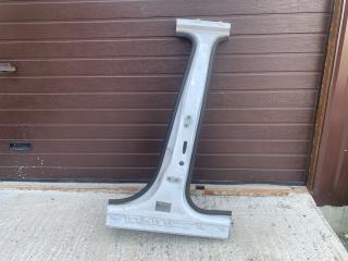 Стойка кузовная центральная левая GMC Terrain 2 поколение 2019, 1.5 л., бензин, АКПП, белый, внедорожник 5 дв.