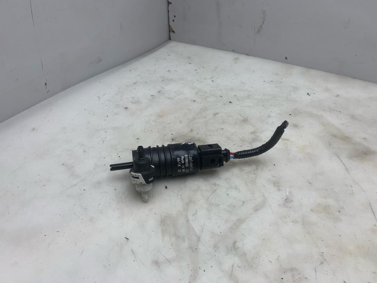 насос (моторчик) омывателя стекла Acura RDX 3 поколение 2019, 2.0 л., бензин, АКПП, белый, внедорожник 5 дв., полный привод, 76806-TG7-A01 - фото №1